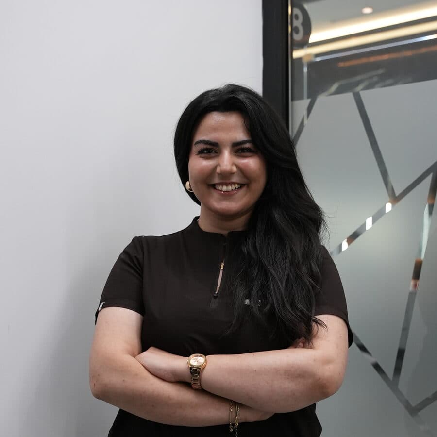 Fatma Eda Bayar, VSC Dental Clinic diş hekimi