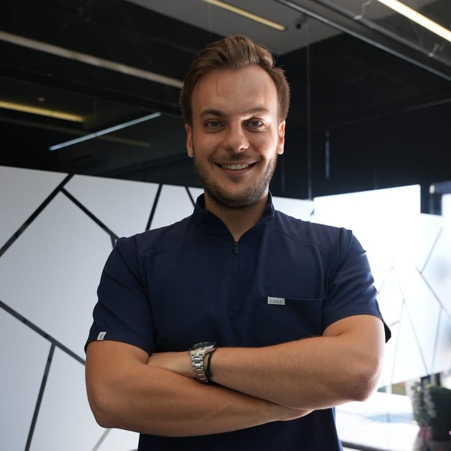 Atakan Zogo, VSC Dental Clinic diş hekimi